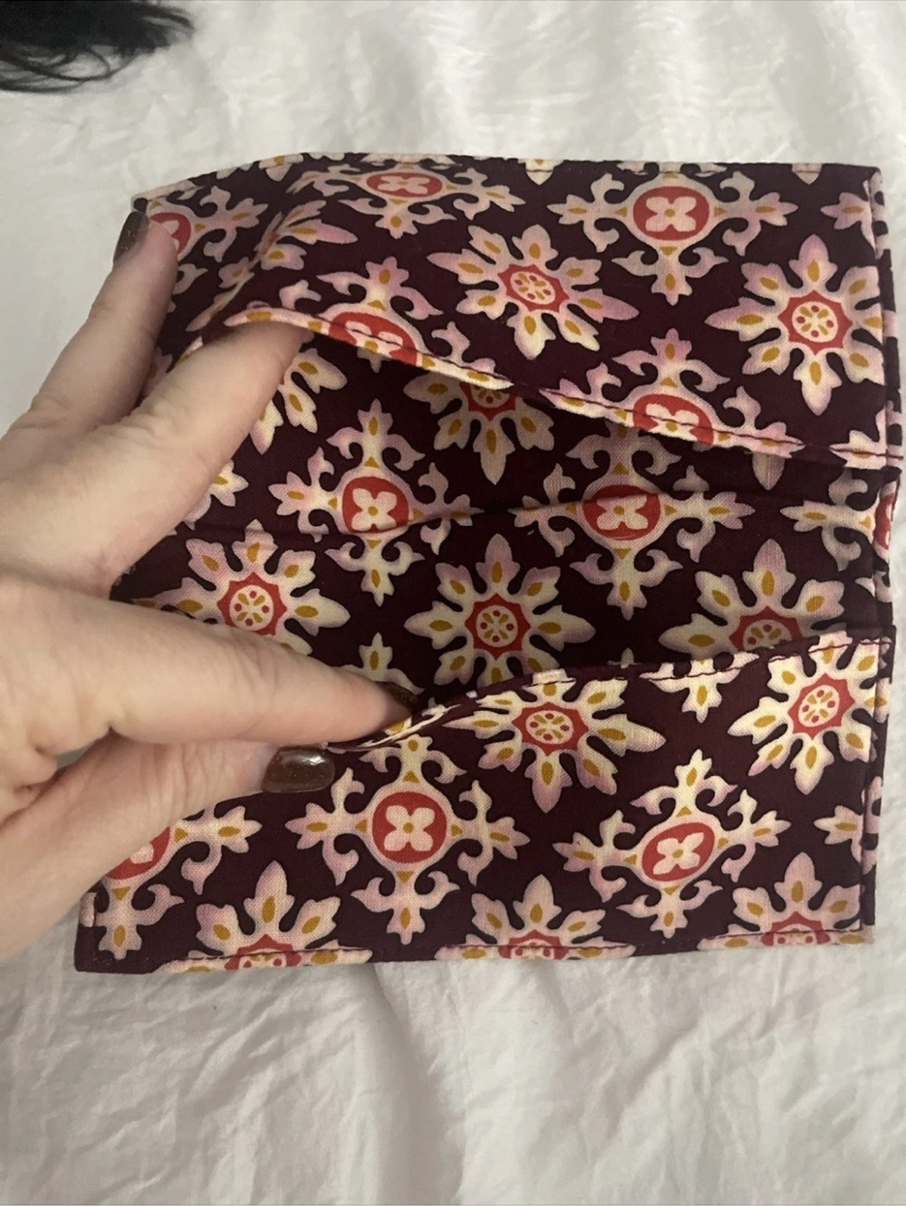 Vera Bradley Medallion Checkbook Cover Retired Pattern Brown - Picture 3 of 6